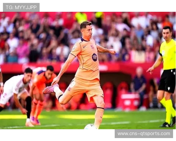 巴萨进攻端多点开花,拉什福德造三球莱万戴帽显效率 巴萨进攻端多点开花,拉什福德造三球莱万戴帽显效率